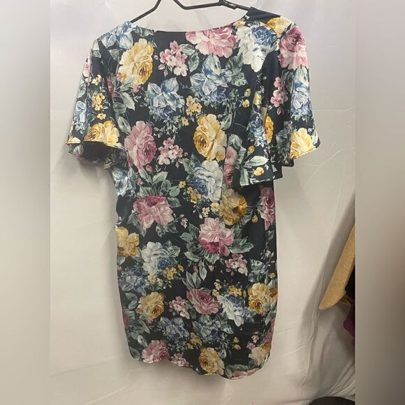 Dress Forum Mini Floral Wrap Dress - Picture 4 of 6